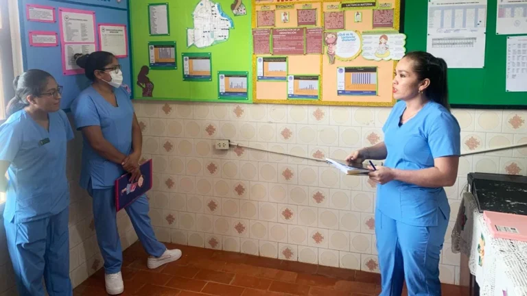 Paneles Informativos y Mejora en Servicios de Salud