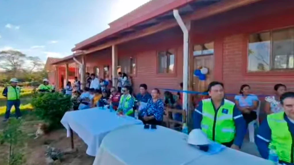 San Miguel de Velasco Celebra Entrega de Nueva Infraestructura Educativa en Zapocó, Beneficio Clave de la Carretera San José-San Ignacio